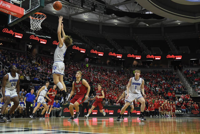 Sacred Heart vs Tri-Unity Christian MHSAA Division 4 title game -- Scott Hasse15